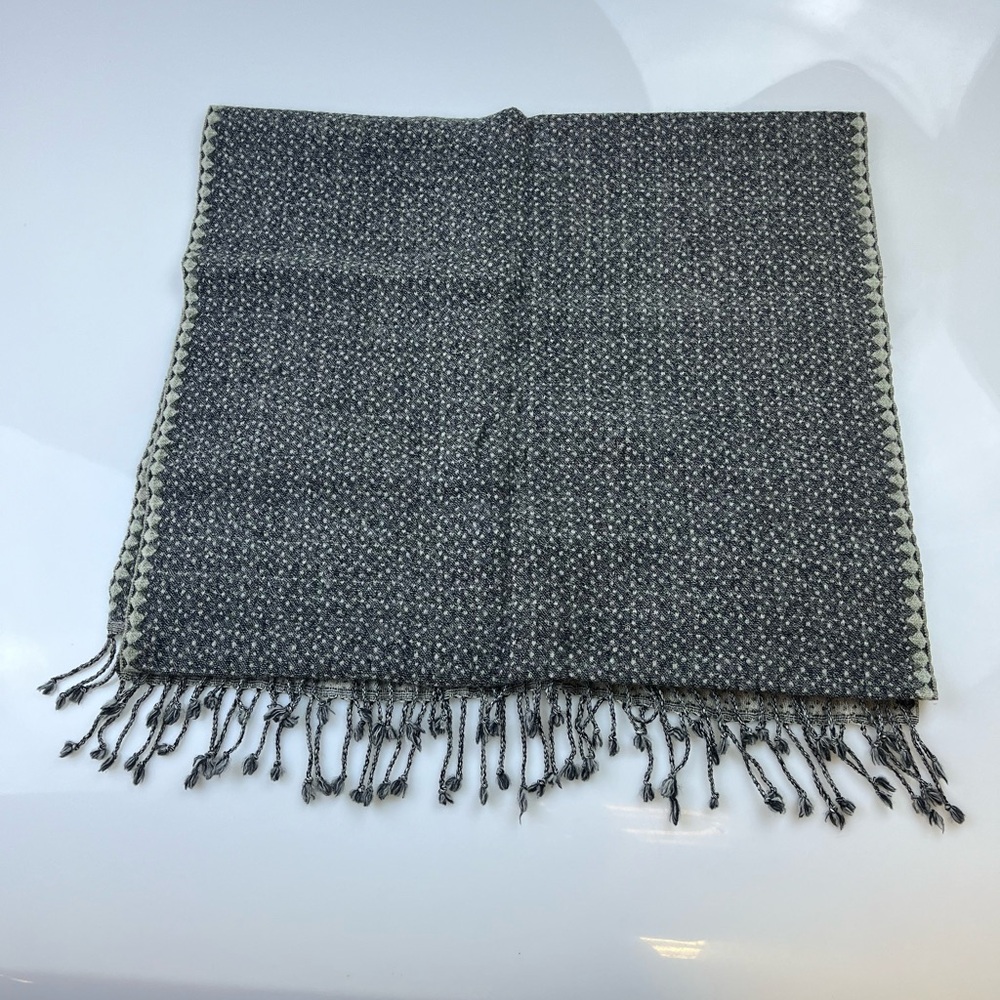 Sfera Warm Knit Shawl N245-36 - Picture 2 of 6